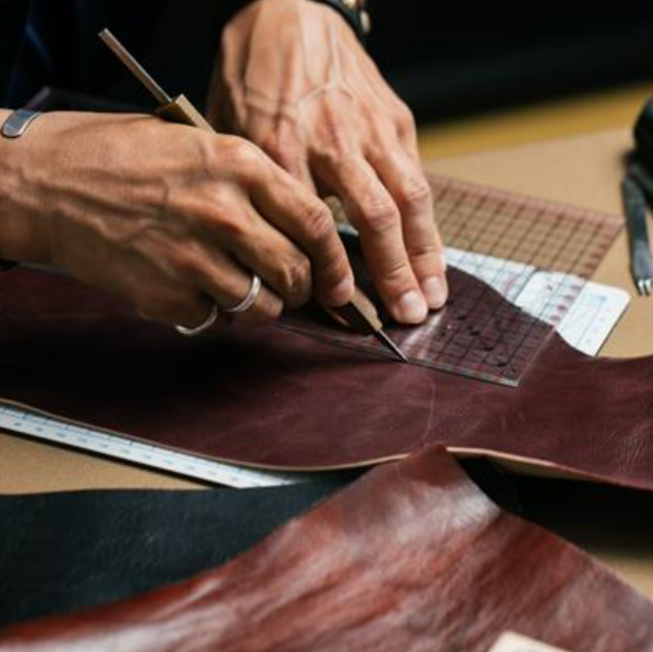 EDATELIER personalized leather